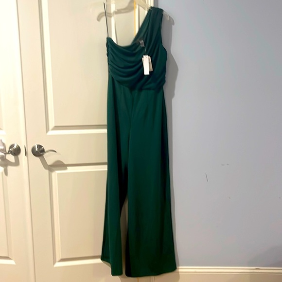 Emerald colored one shoulder jumpsuit - Picture 1 of 3